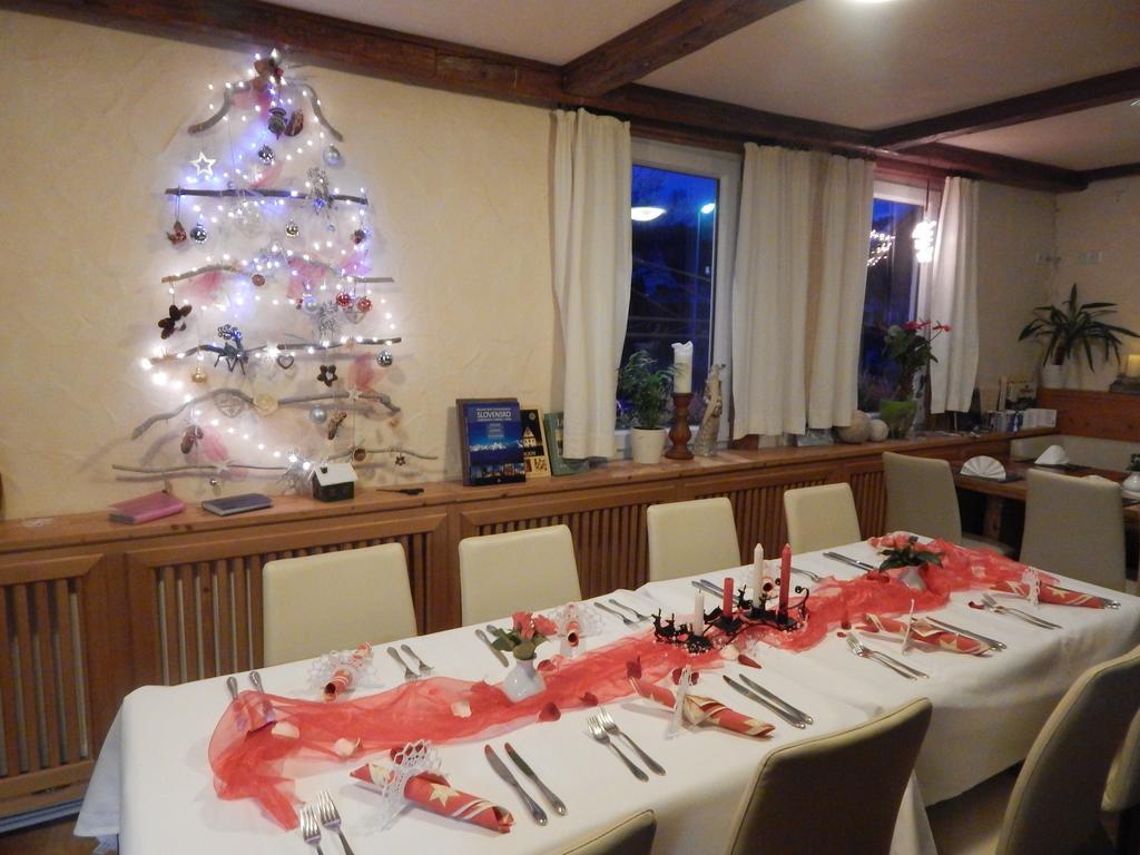 Alb Hotel Schalksburg 알브쉬타트 외부 사진